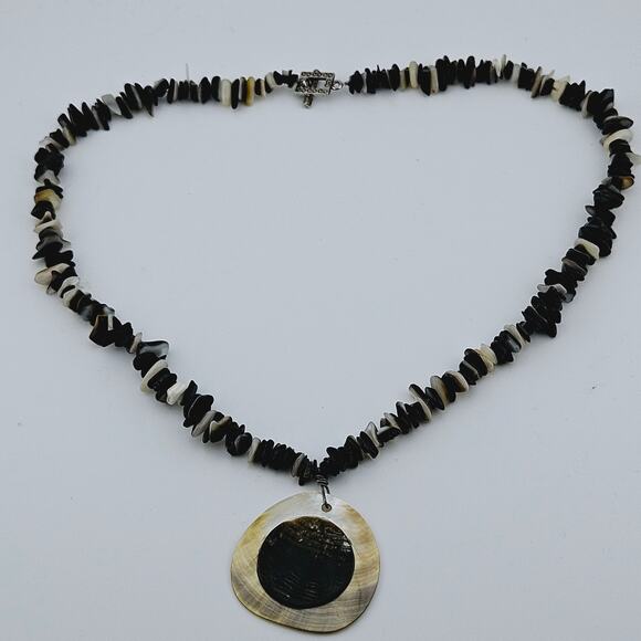 Shell Chip Beaded Necklace Large Shell Pendant Black Beige Cream Beach Boho Tiki - Picture 4 of 6